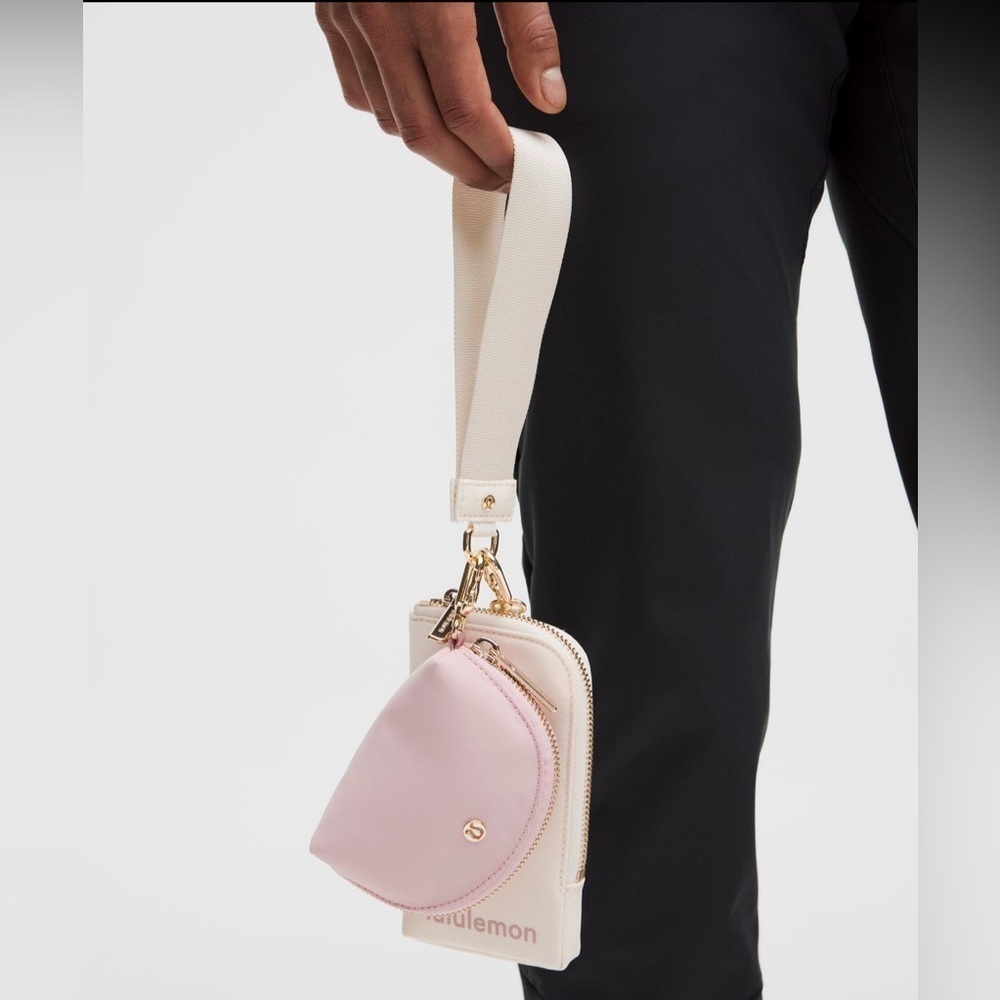 161 🆕🩷 Lululemon Dual Pouch Wristlet Wallet Pink Haze Light Ivory Gold